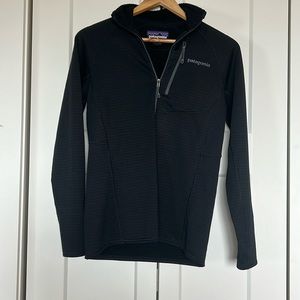 Patagonia R1 half zip small